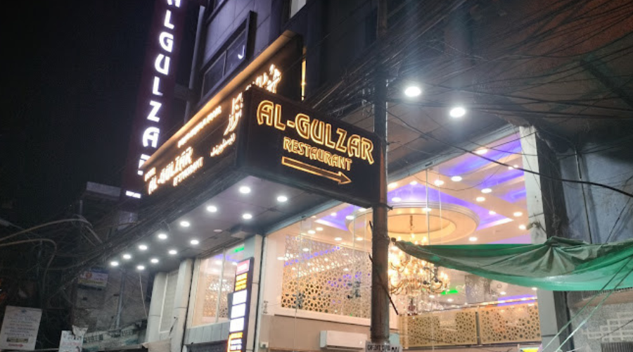 Popular Restaurants near Jama Masjid | Veg & Non-Veg Restaurants!!